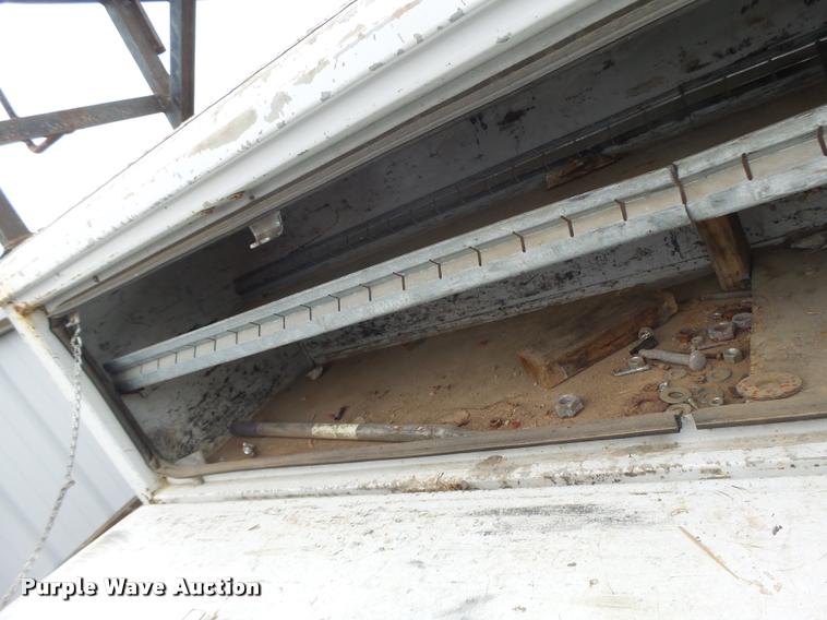 image for item DA3259 2001 Ford F450 Super Duty utility truck