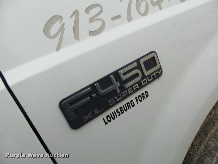image for item DA3259 2001 Ford F450 Super Duty utility truck