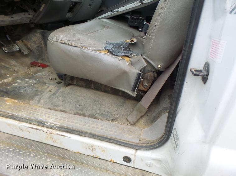 image for item DA3259 2001 Ford F450 Super Duty utility truck