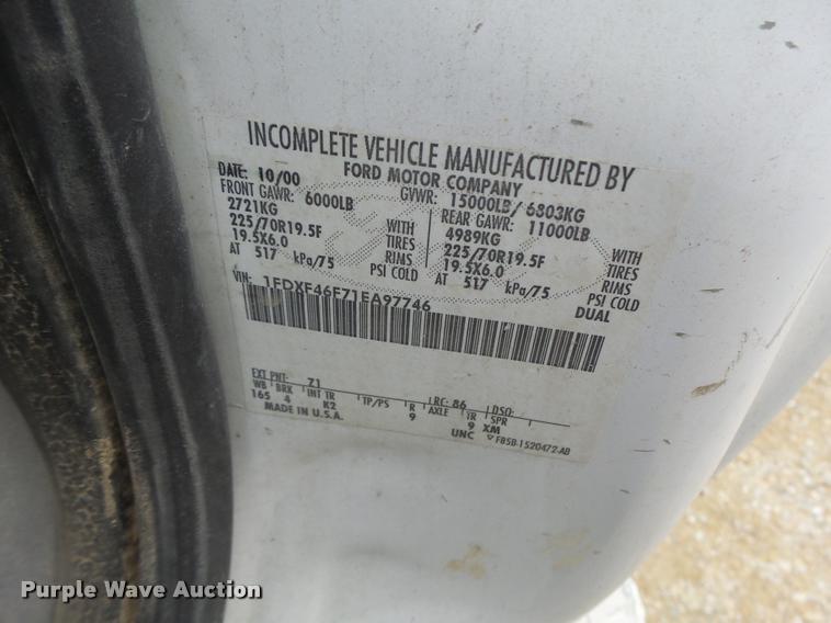 image for item DA3259 2001 Ford F450 Super Duty utility truck