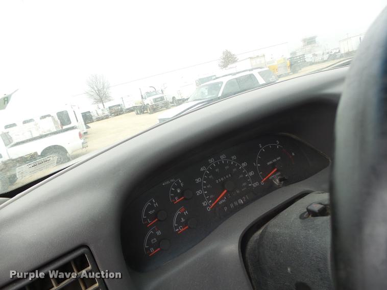 image for item DA3259 2001 Ford F450 Super Duty utility truck