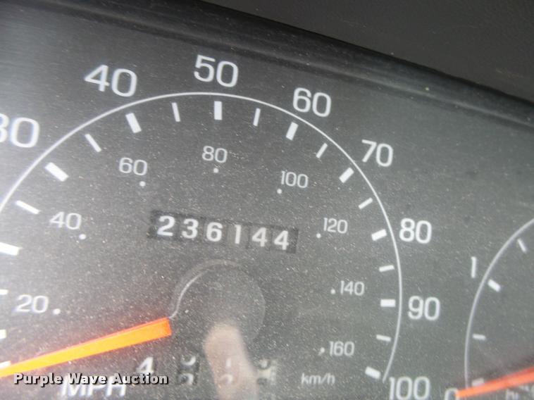 image for item DA3259 2001 Ford F450 Super Duty utility truck