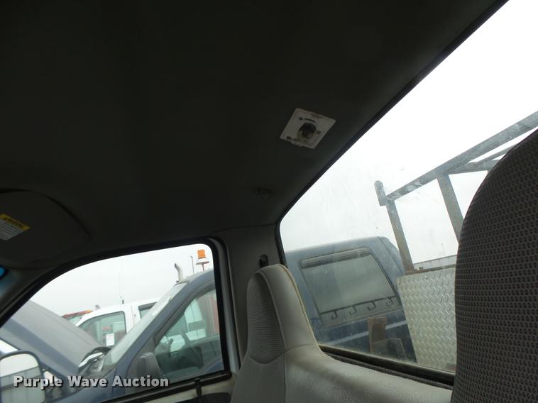 image for item DA3259 2001 Ford F450 Super Duty utility truck