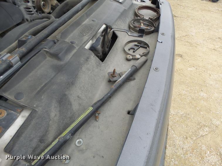 image for item DA3259 2001 Ford F450 Super Duty utility truck