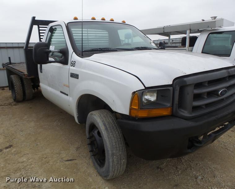 image for item DA3260 2000 Ford F450 Super Duty XL flatbed truck