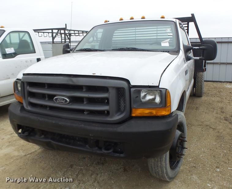 image for item DA3260 2000 Ford F450 Super Duty XL flatbed truck
