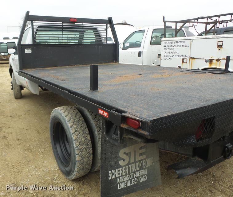 image for item DA3260 2000 Ford F450 Super Duty XL flatbed truck