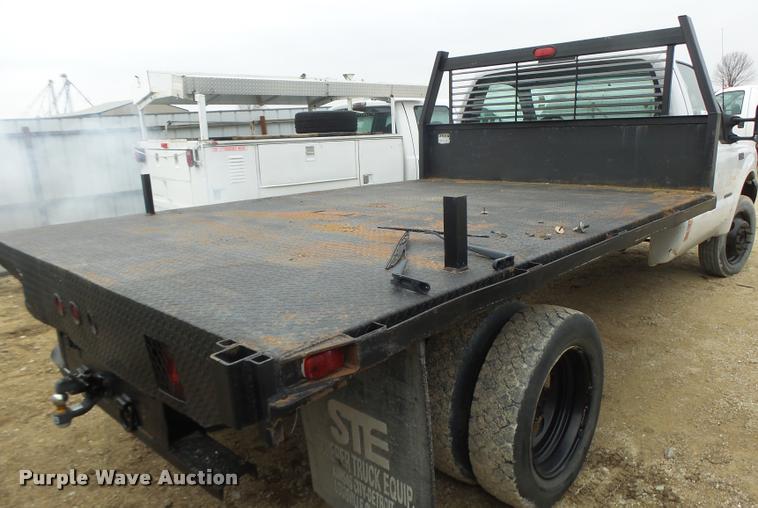image for item DA3260 2000 Ford F450 Super Duty XL flatbed truck
