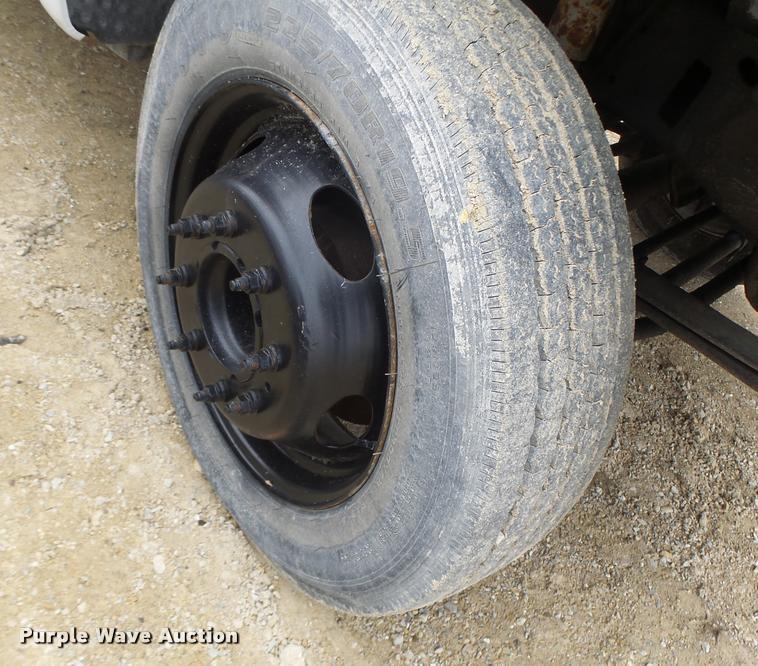 image for item DA3260 2000 Ford F450 Super Duty XL flatbed truck