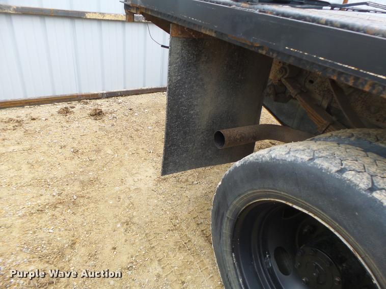 image for item DA3260 2000 Ford F450 Super Duty XL flatbed truck