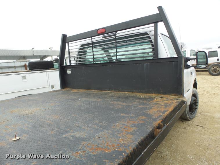 image for item DA3260 2000 Ford F450 Super Duty XL flatbed truck