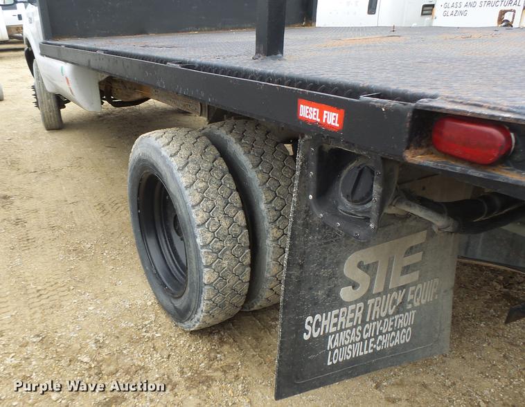 image for item DA3260 2000 Ford F450 Super Duty XL flatbed truck