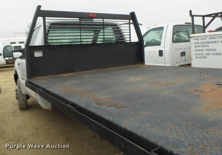 image for item DA3260 2000 Ford F450 Super Duty XL flatbed truck