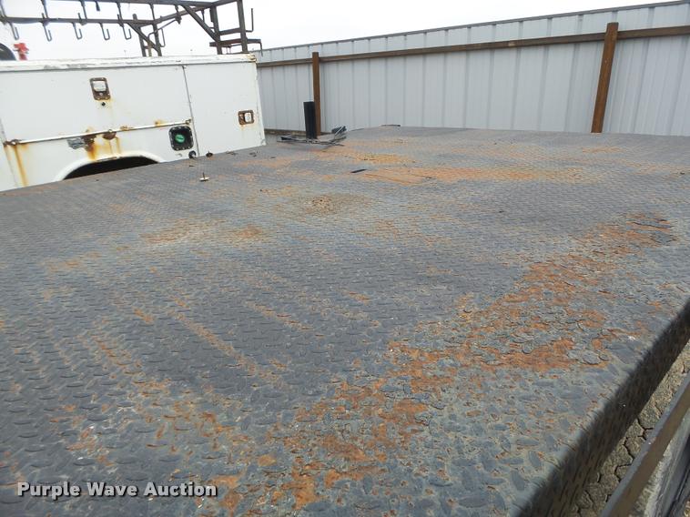 image for item DA3260 2000 Ford F450 Super Duty XL flatbed truck