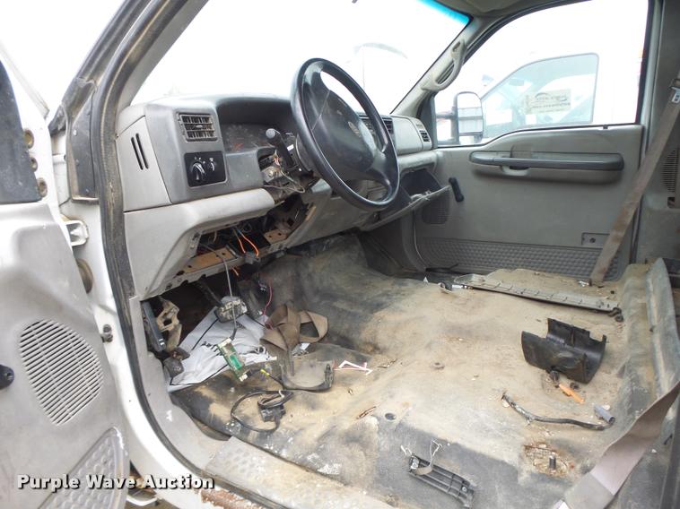 image for item DA3260 2000 Ford F450 Super Duty XL flatbed truck