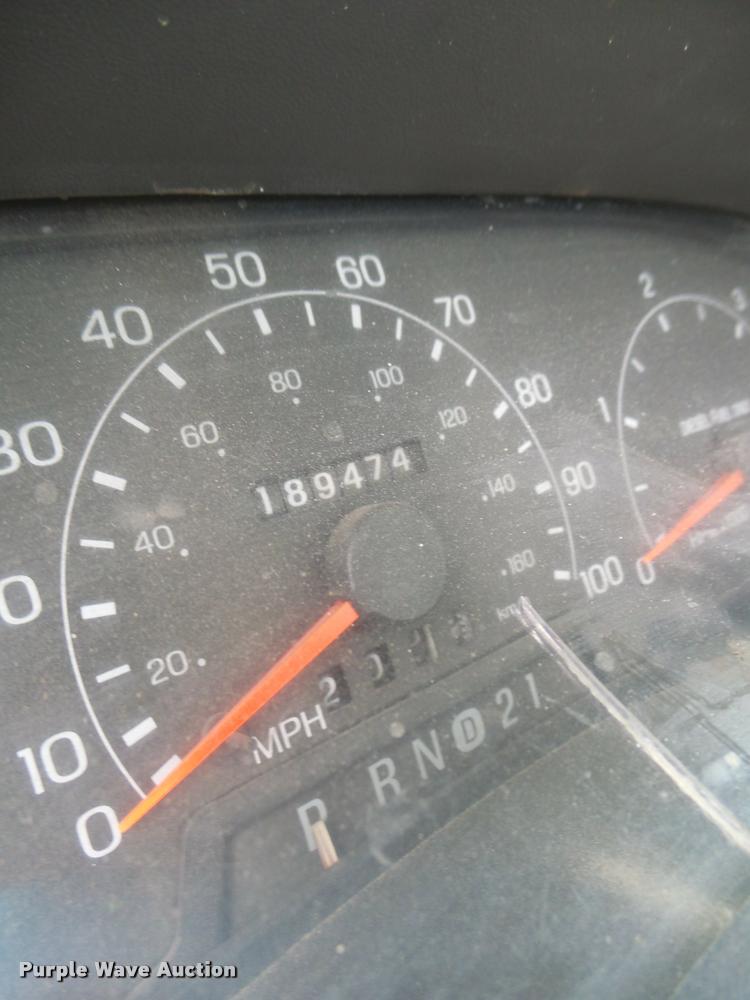 image for item DA3260 2000 Ford F450 Super Duty XL flatbed truck