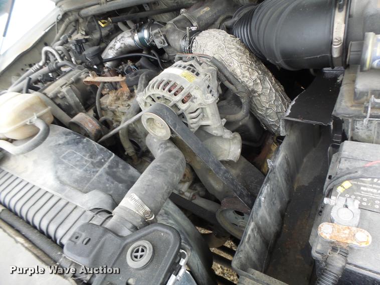 image for item DA3260 2000 Ford F450 Super Duty XL flatbed truck