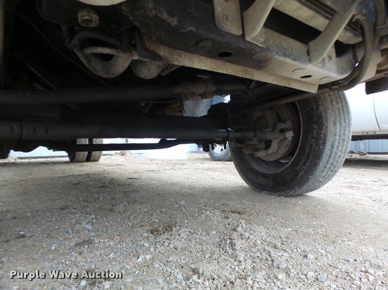 image for item DA3260 2000 Ford F450 Super Duty XL flatbed truck