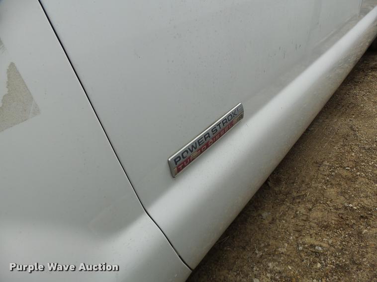 image for item DA3261 2006 Ford F350 Super Duty XL Crew Cab utility truck