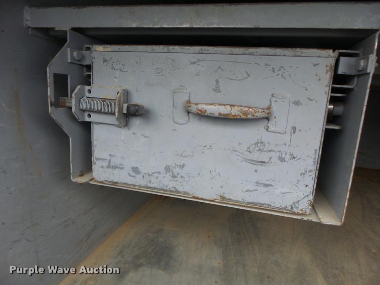 image for item DA3261 2006 Ford F350 Super Duty XL Crew Cab utility truck