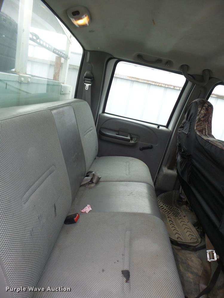 image for item DA3261 2006 Ford F350 Super Duty XL Crew Cab utility truck