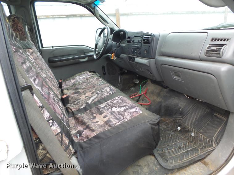 image for item DA3261 2006 Ford F350 Super Duty XL Crew Cab utility truck
