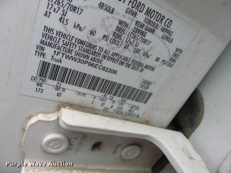 image for item DA3261 2006 Ford F350 Super Duty XL Crew Cab utility truck