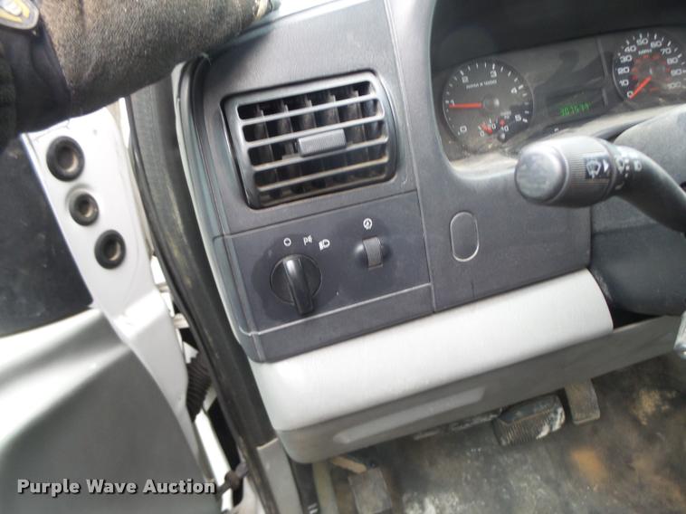 image for item DA3261 2006 Ford F350 Super Duty XL Crew Cab utility truck