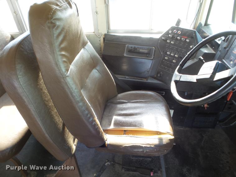 image for item DA5241 1998 GMC B7 school bus