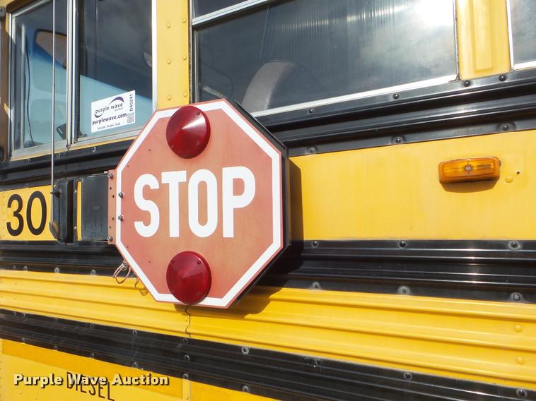 image for item DA5241 1998 GMC B7 school bus