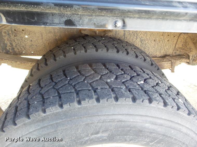 image for item DA5241 1998 GMC B7 school bus