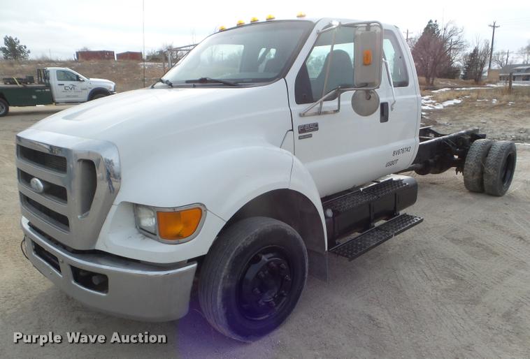 image for item DA5245 2008 Ford F650 Super Duty Ext. Cab truck cab and chassis