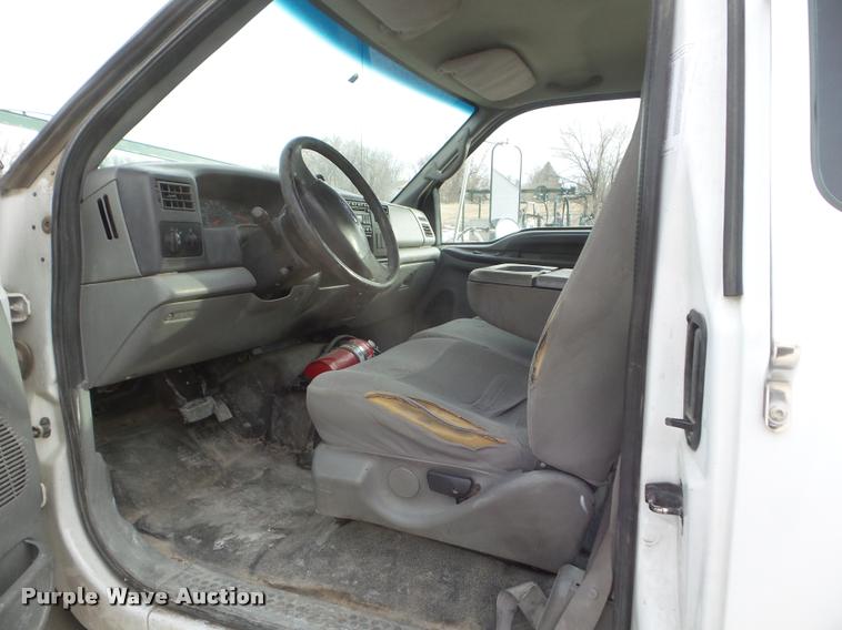 image for item DA5245 2008 Ford F650 Super Duty Ext. Cab truck cab and chassis