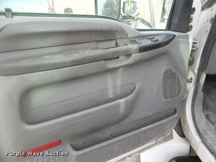 image for item DA5245 2008 Ford F650 Super Duty Ext. Cab truck cab and chassis