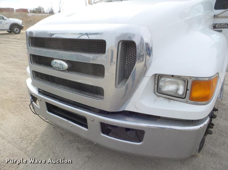 image for item DA5245 2008 Ford F650 Super Duty Ext. Cab truck cab and chassis