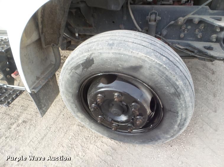 image for item DA5245 2008 Ford F650 Super Duty Ext. Cab truck cab and chassis