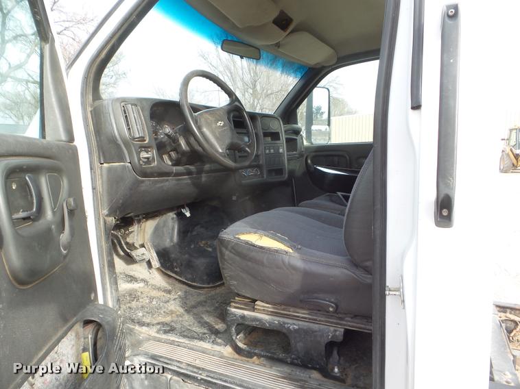image for item DA5246 2009 Chevrolet C4500 truck cab and chassis