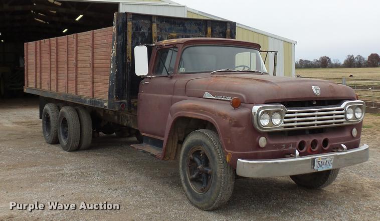image for item DA5770 1959 Ford T700 grain truck