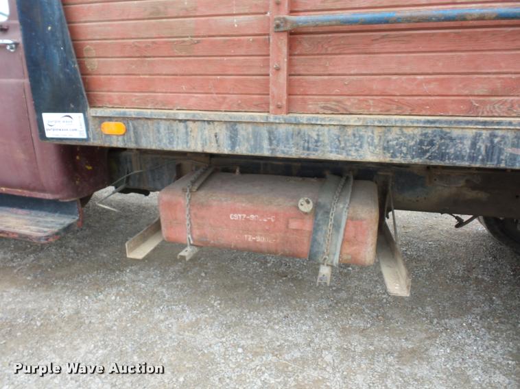 image for item DA5770 1959 Ford T700 grain truck