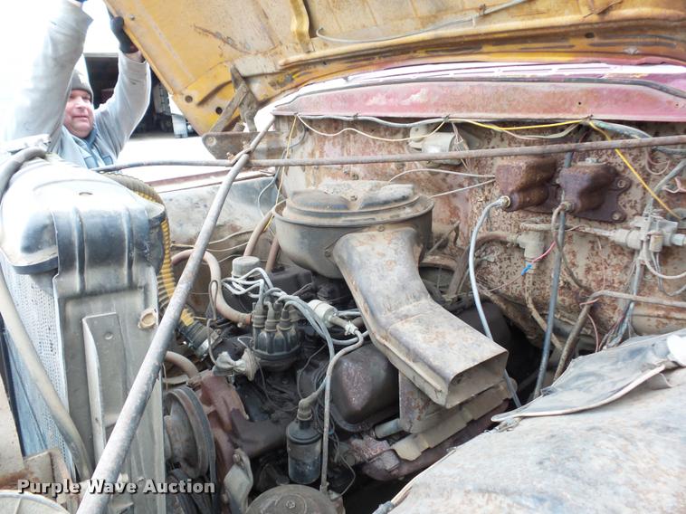 image for item DA5770 1959 Ford T700 grain truck