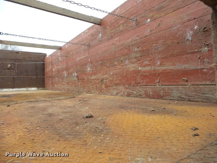 image for item DA5770 1959 Ford T700 grain truck