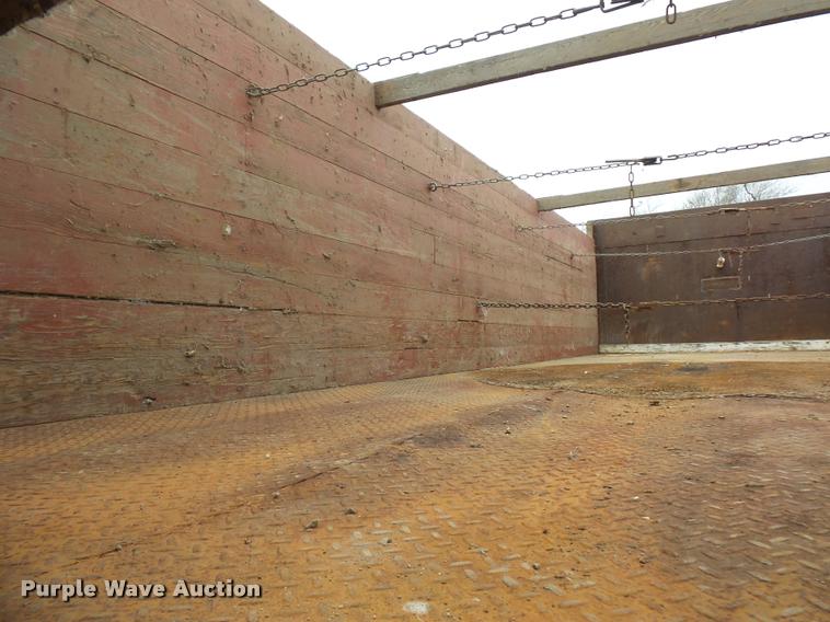 image for item DA5770 1959 Ford T700 grain truck