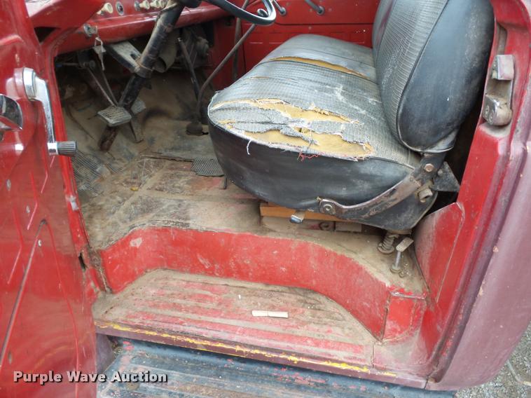 image for item DA5770 1959 Ford T700 grain truck