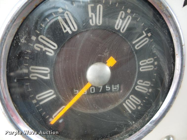 image for item DA5770 1959 Ford T700 grain truck