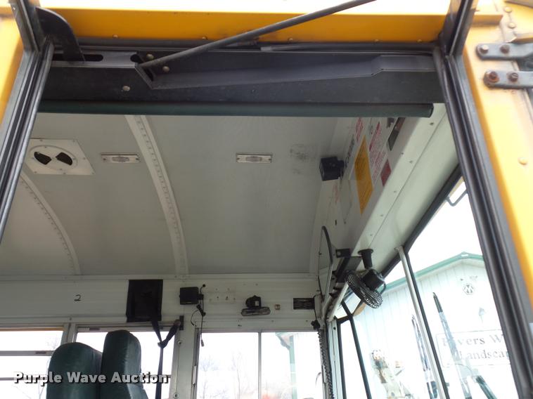 image for item DA5838 2002 Blue Bird TC2000 school bus