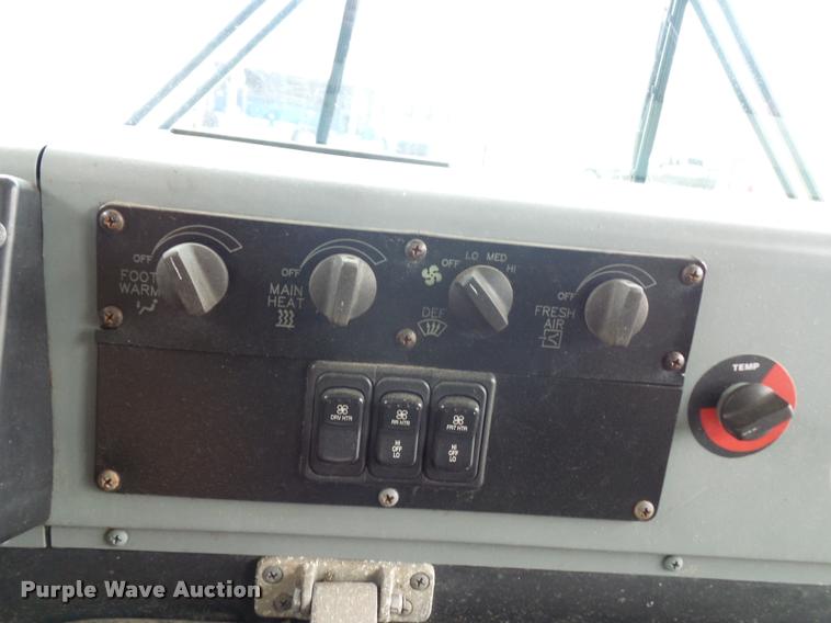 image for item DA5838 2002 Blue Bird TC2000 school bus