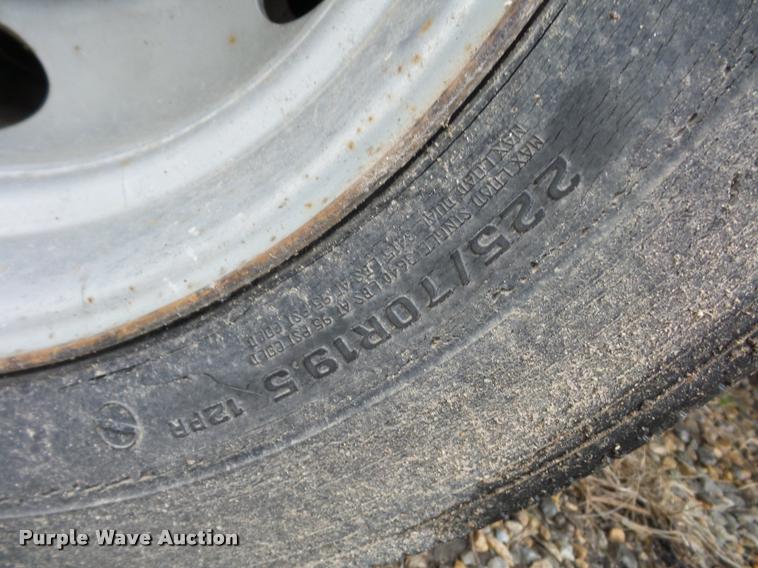 image for item DA5839 1994 Chevrolet 3500 flatbed pickup truck