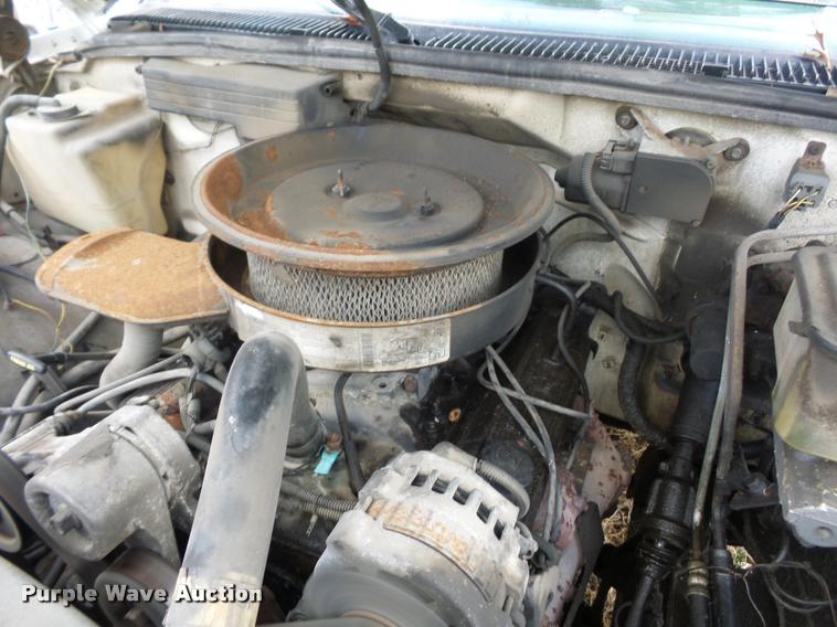 image for item DA5839 1994 Chevrolet 3500 flatbed pickup truck