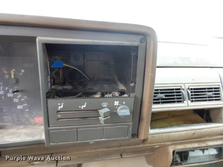 image for item DA5839 1994 Chevrolet 3500 flatbed pickup truck