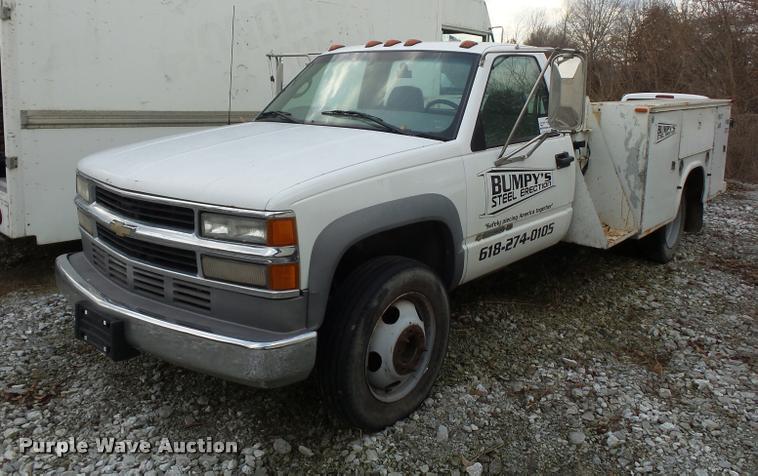image for item DA5840 2001 Chevrolet Silverado 3500 utility truck